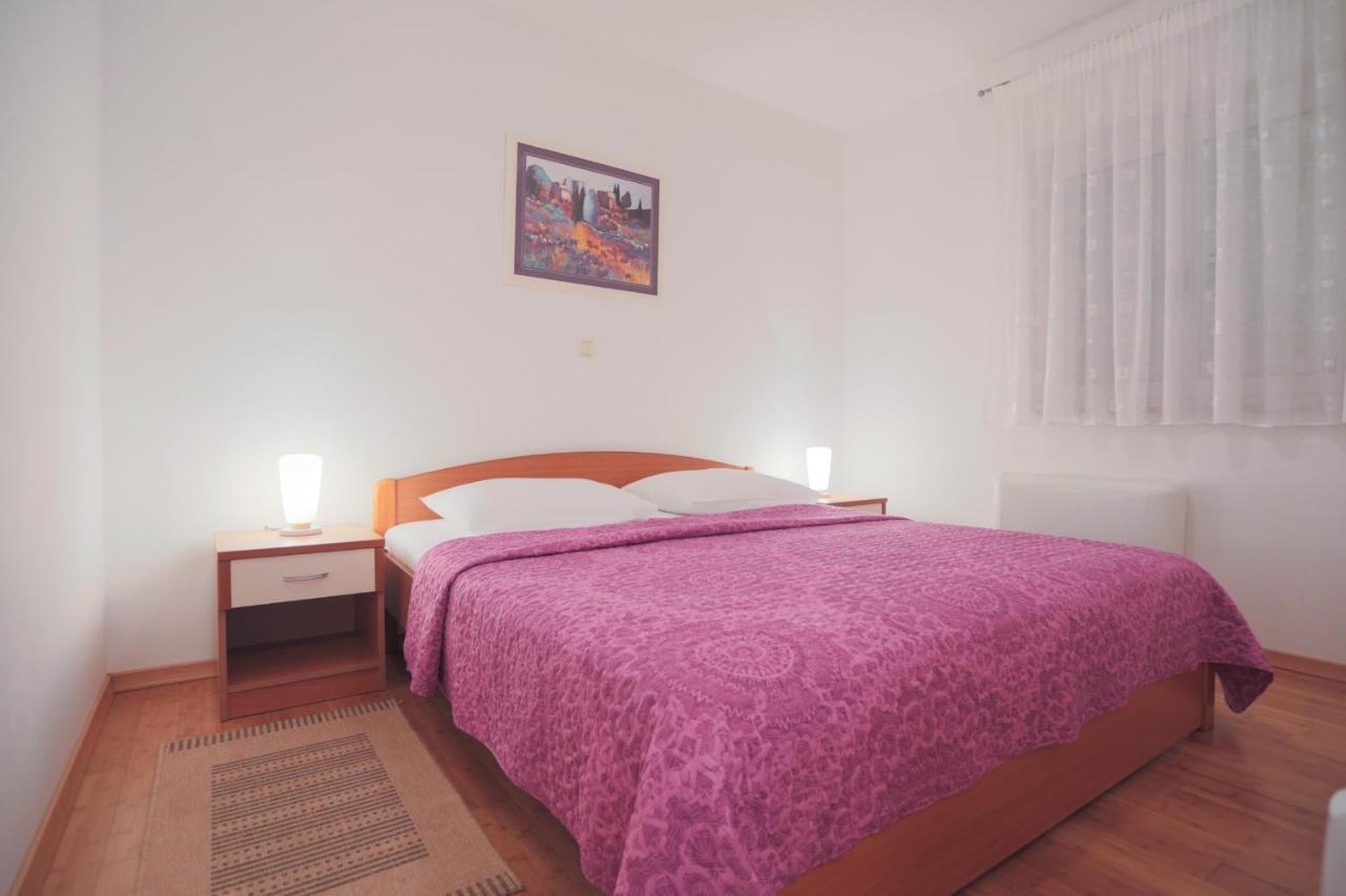 Apartments By The Sea Razanj, Rogoznica - 7484 Buitenkant foto